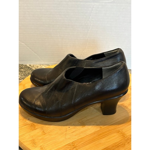 Dansko Women's Black Leather Heeled Shoes Comfortable Slip On Dress Booties - Picture 3 of 8